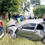 Por desviar grandes huecos auto se volcó en Capitanejo